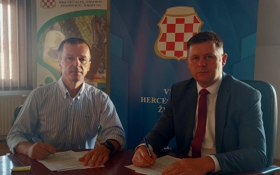 Grad Livno potpisao ugovor o sufinanciranju izgradnje sekundarne vodovodne mreže u Čelebiću, Kovačiću, Strupniću i Lusniću