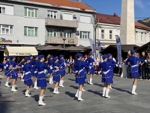 saj1