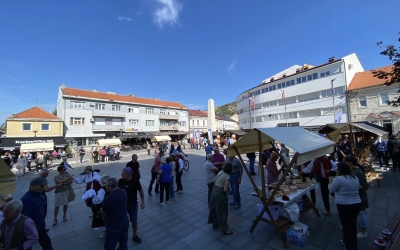 Dostava robe i materijala na Trgu kralja Tomislava i Ulici kneza Mutimira moguće samo u dva određena termina